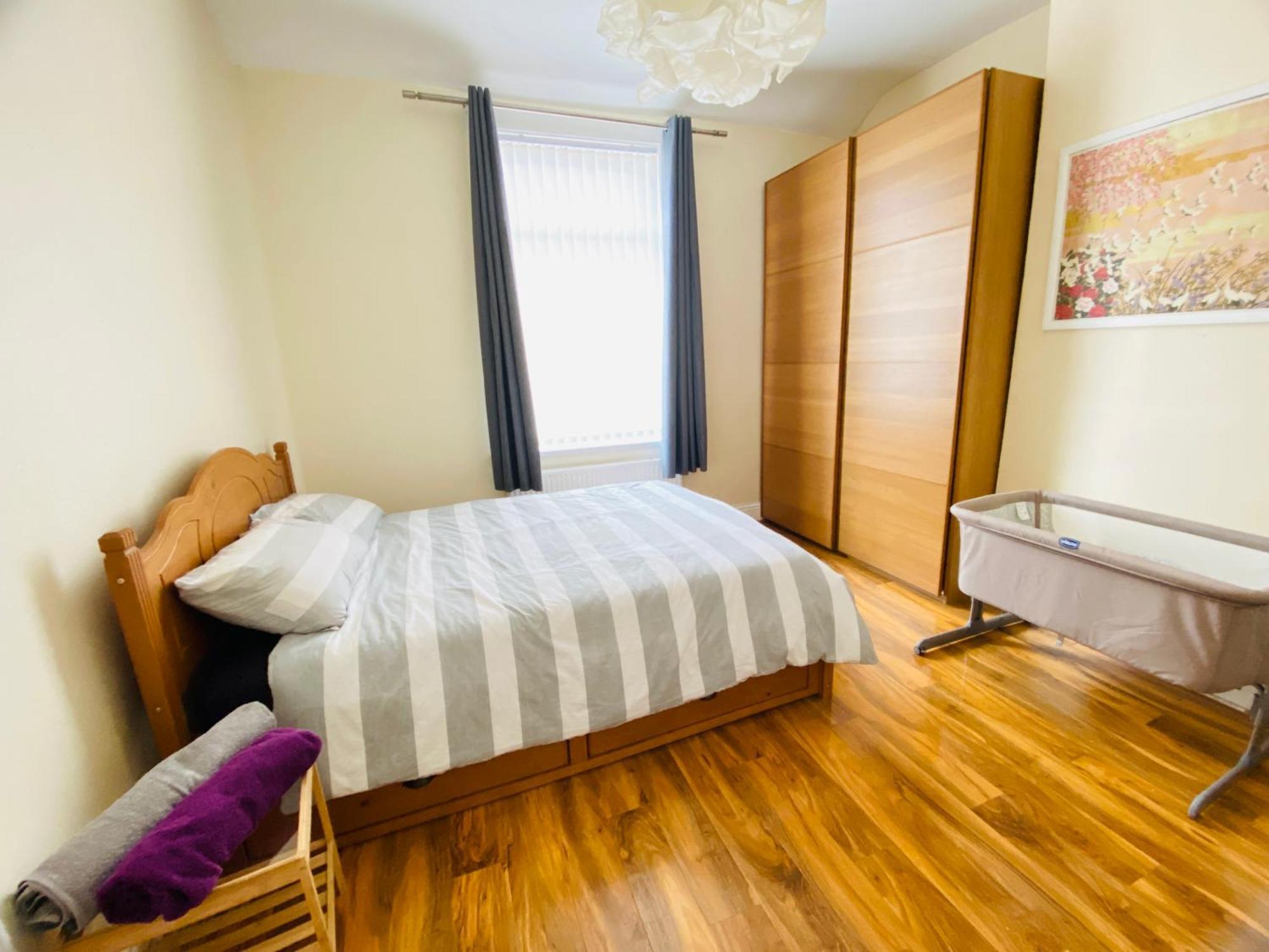 Entire 4 Bedroom House - Ev Point & Free Parking Liverpool Esterno foto